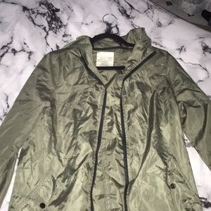 Olive green wind breaker🌸